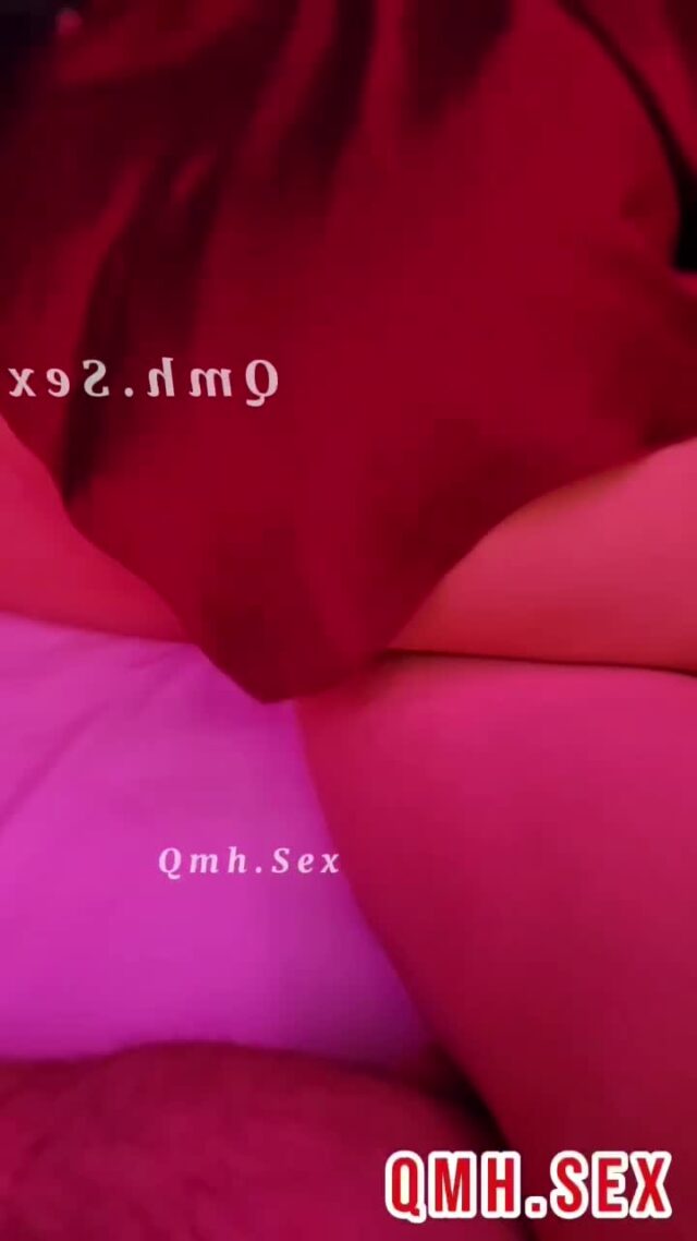 Vợ yêu mặc lọt khe cưỡi ngựa nuốt tinh không rớt