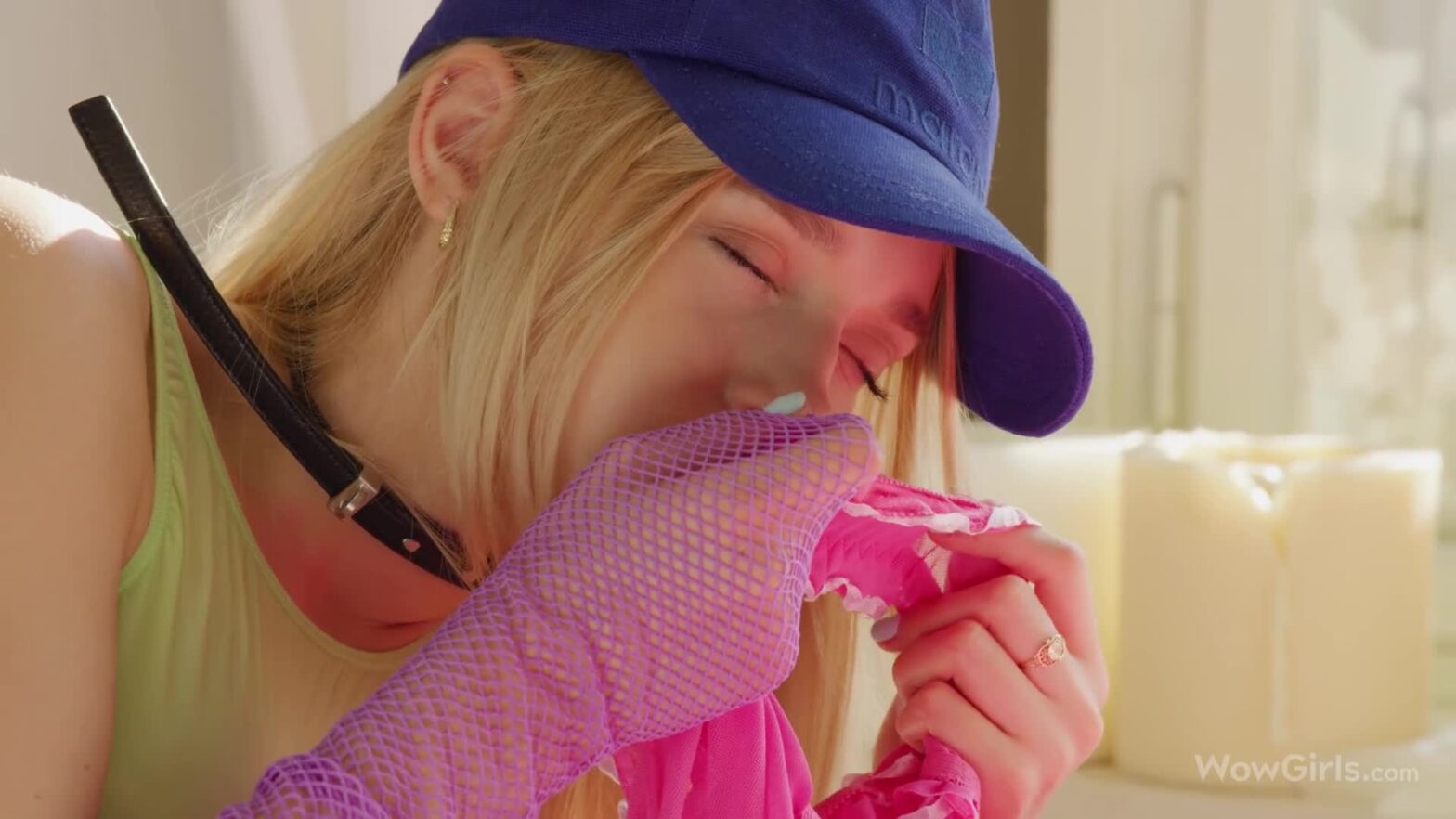 Hotgirl dáng múp liếm dương vật bự nuốt tinh thèm khát